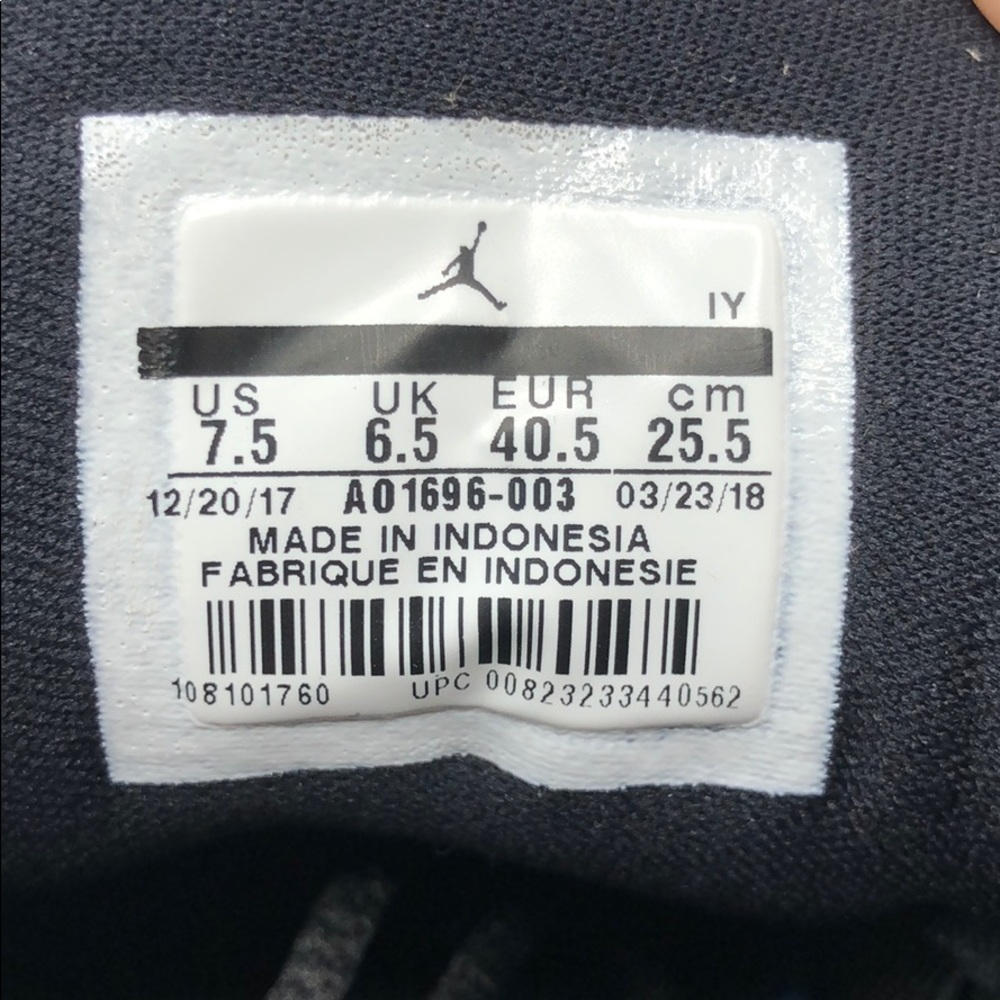 Jordan TE 2 Low Triple Black Basketball Shoes - Picture 10 of 10